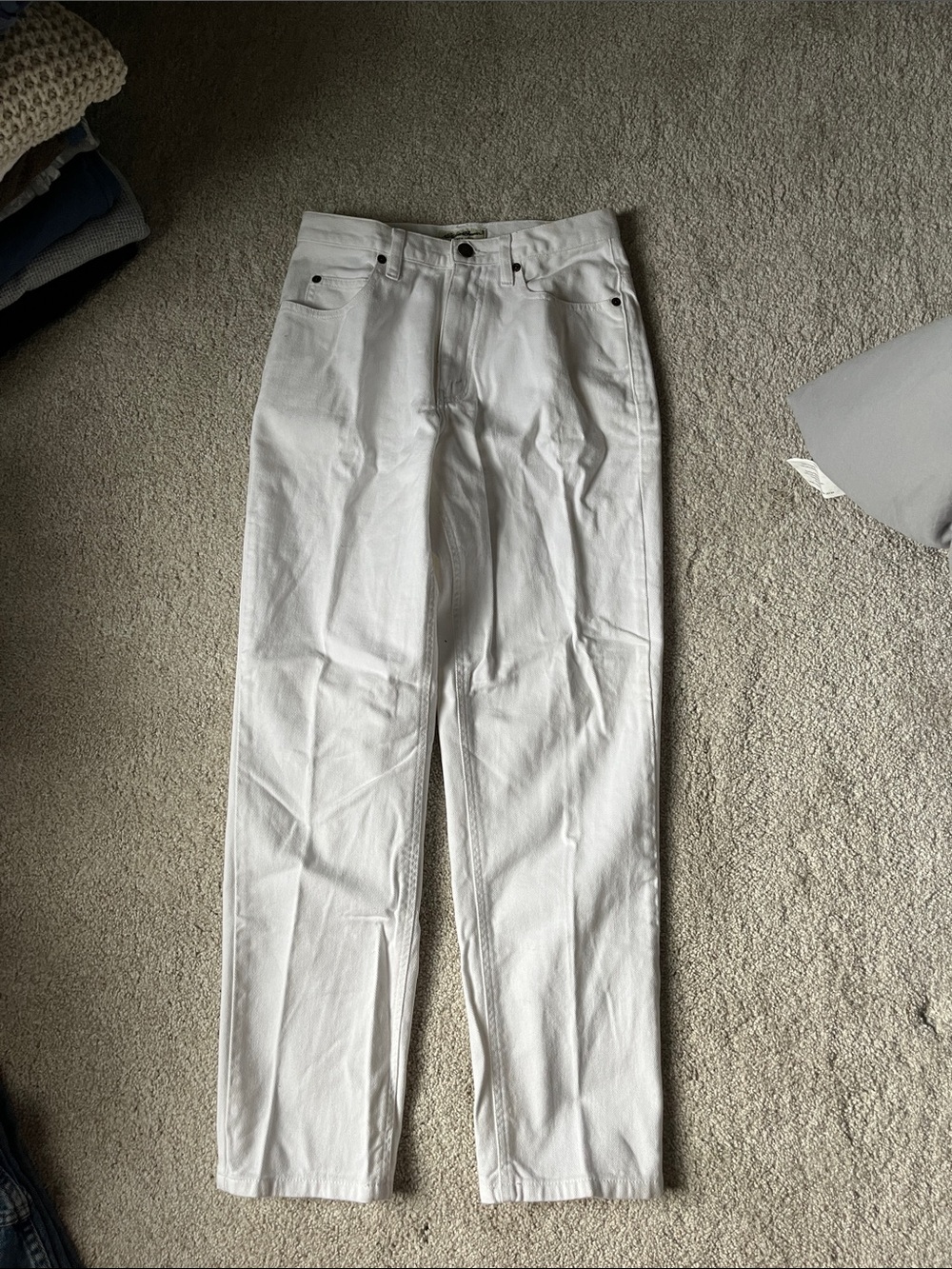 Women’s White Straight Jeans — Classic Straight Fit